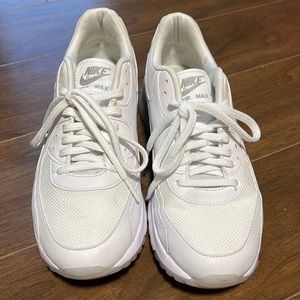 Nike Air Max Women’s 7.5